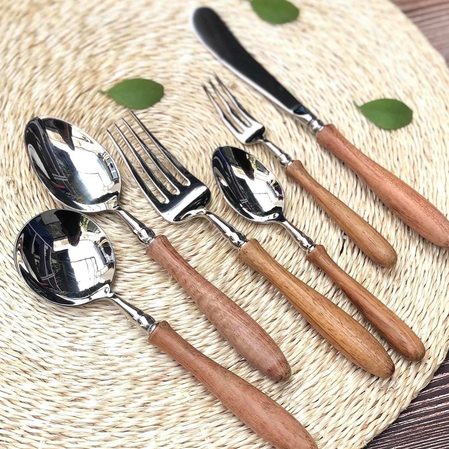 Doris 6 pcs Stainless Wooden Handle Cutlery Set