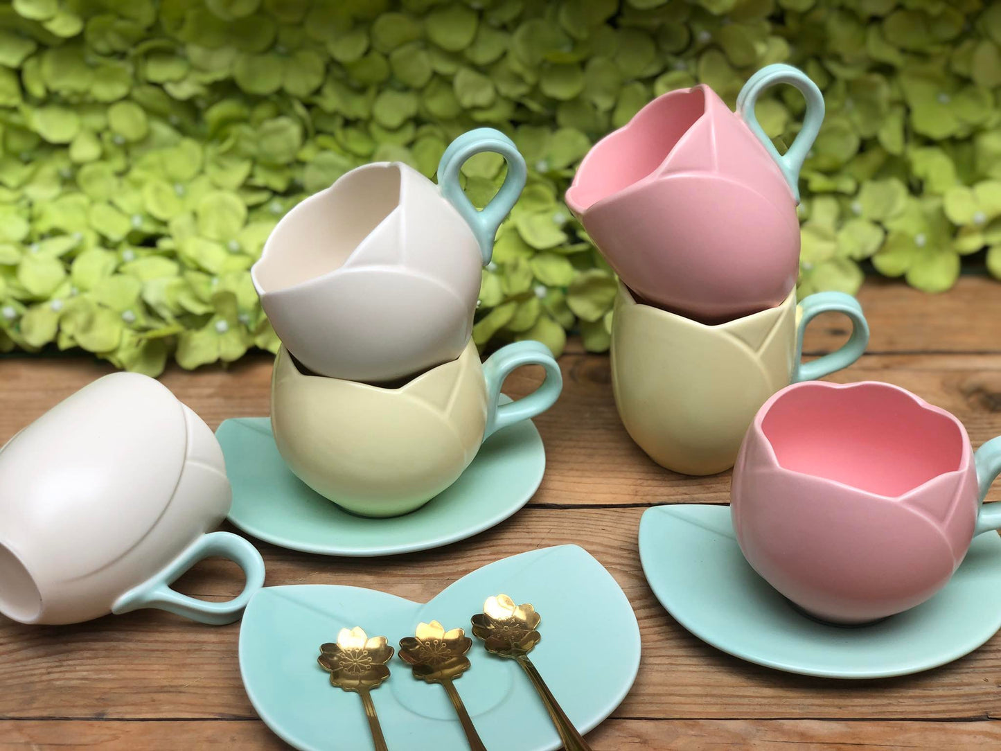 Maria Ceramic Teacup with Teaspoon 340 ml & 350 ml