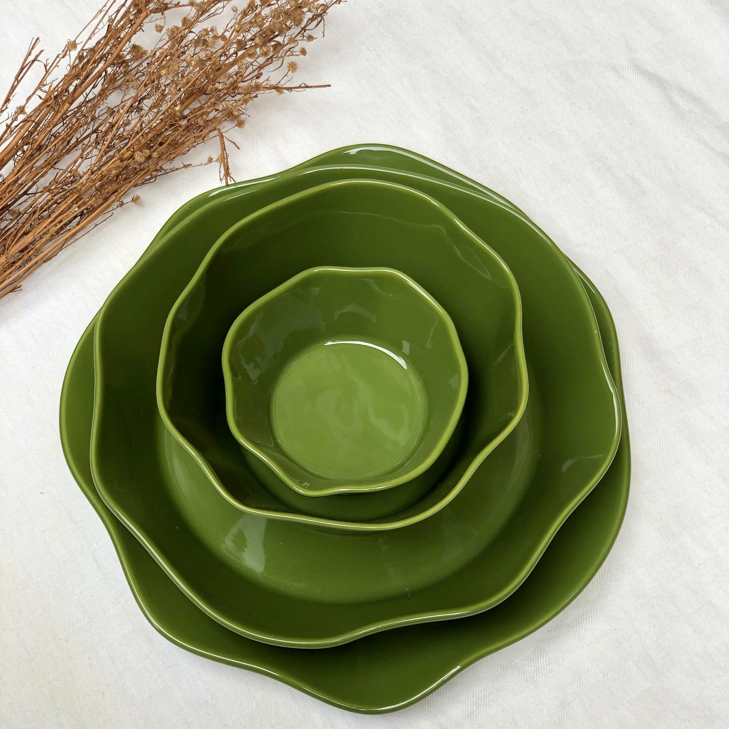 Lori Plate 10.75 Lori Plate 9x2 Lori Bowl 5.75x3.25 Lori Bowl 4x2