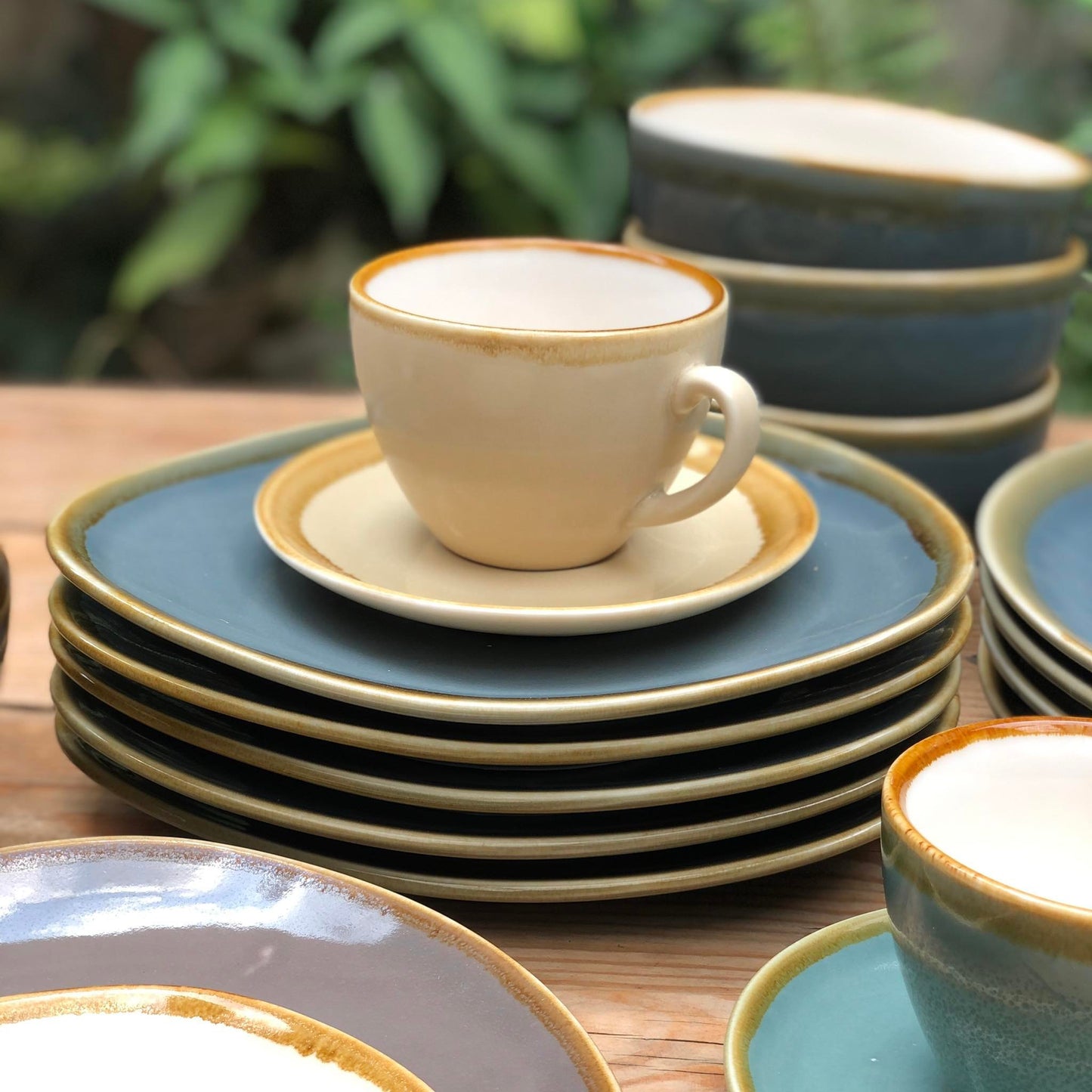 Maika Dinnerware Plate Collection