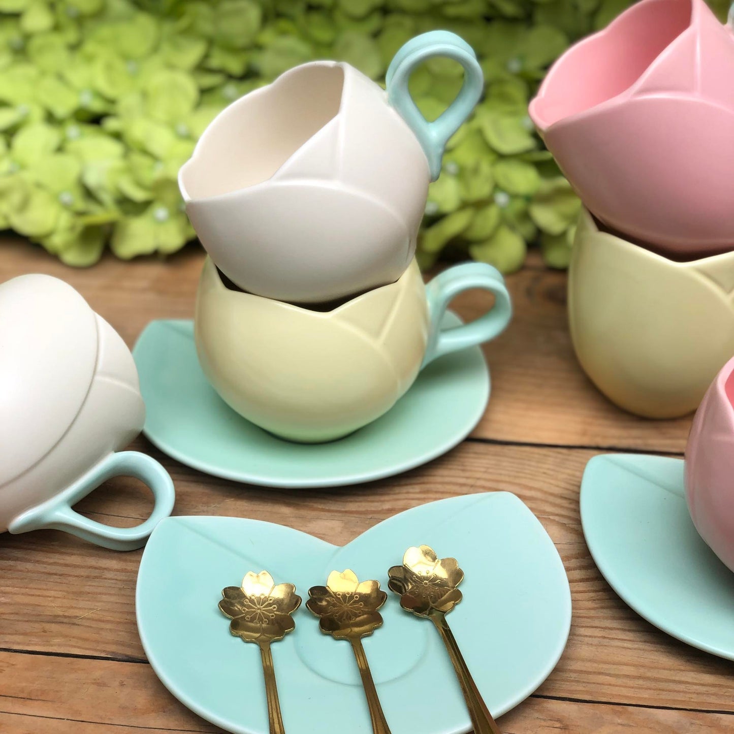 Maria Ceramic Teacup with Teaspoon 340 ml & 350 ml