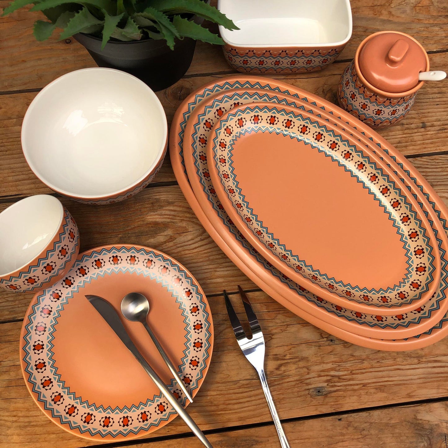 Buki  Ceramic Plate Dinnerware Collection