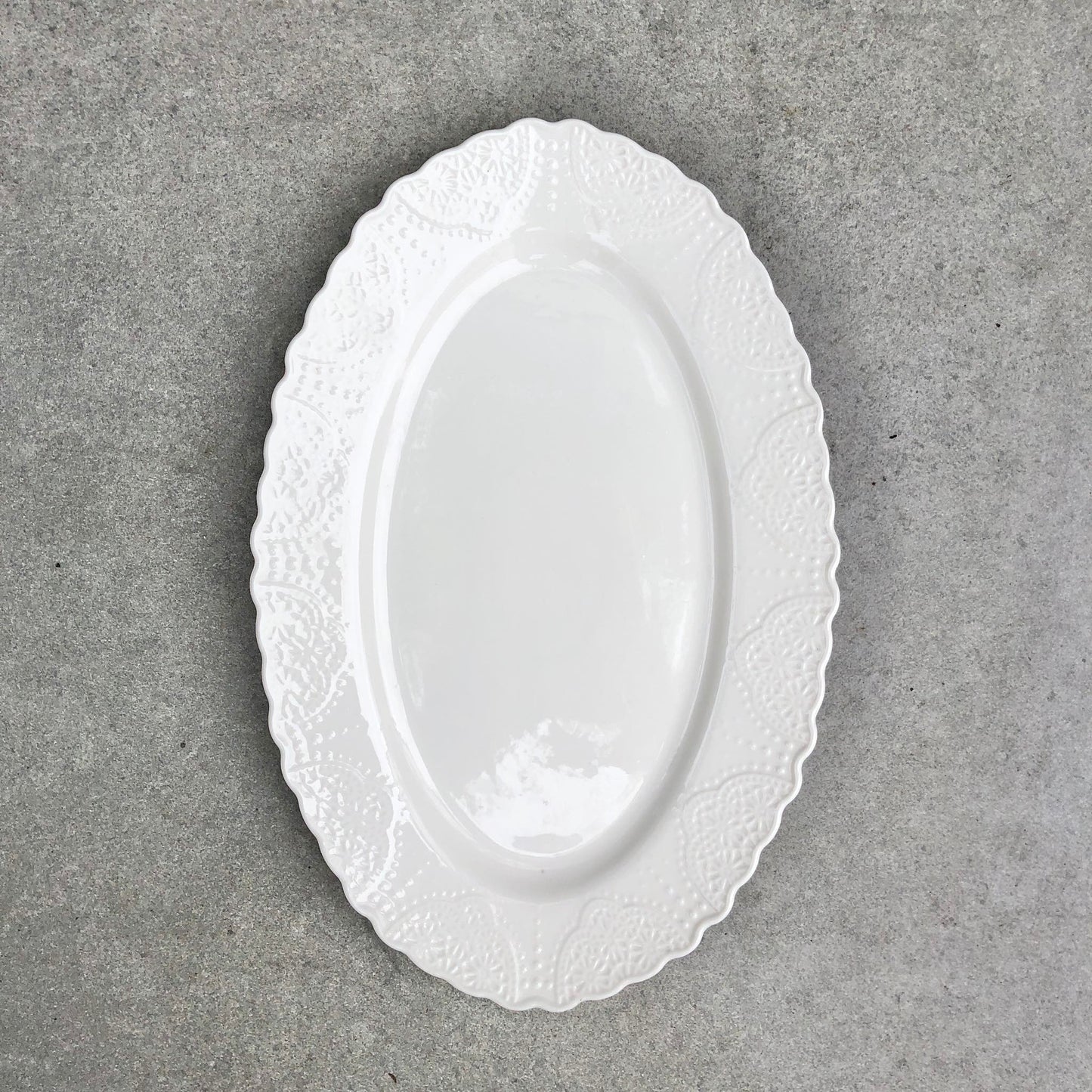 MURADITOHOME Lacie Oval Serving Plate 12x8 inch