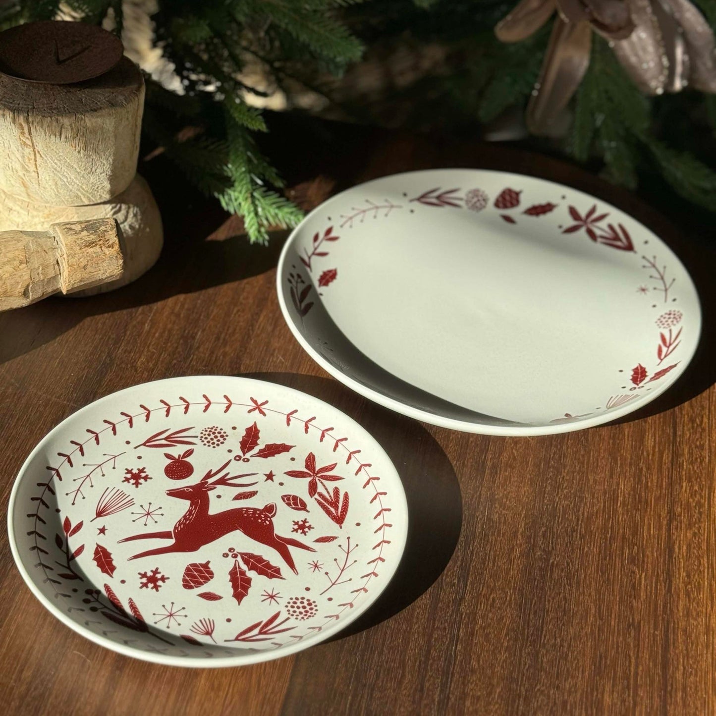 MURADITOHOME Oeste Holiday Christmas Plate