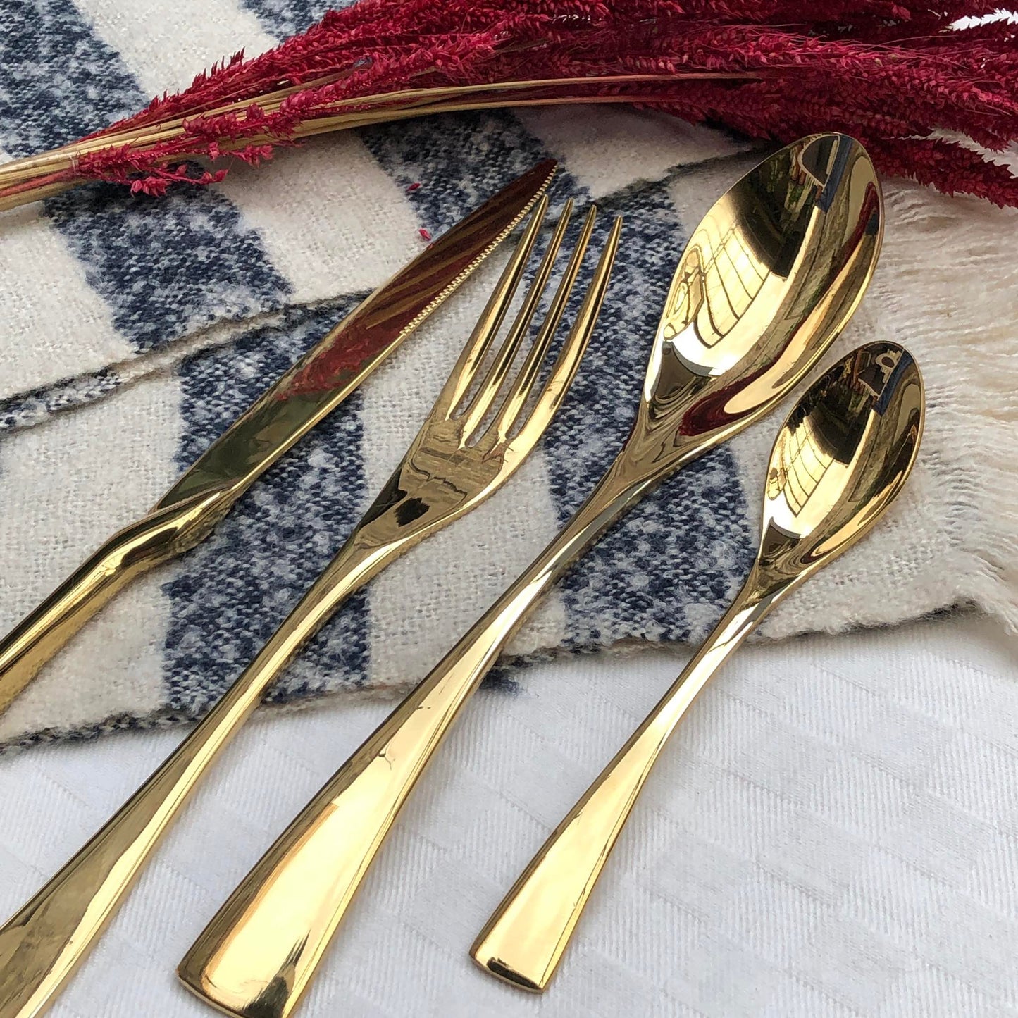 Greta 4 pcs Matte Polish Cutlery Set ( Spoon, Fork, Knife & Teaspoon )