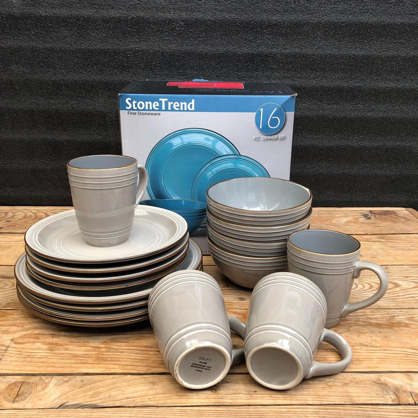 Oliver 16 Piece Set Fine Stoneware Plate