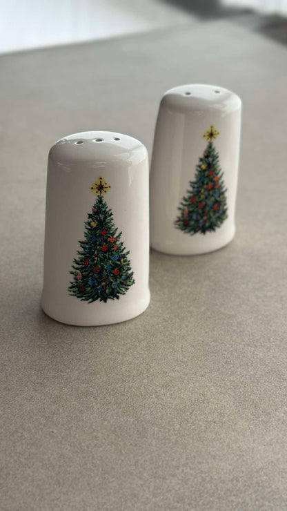 Christmas Salt & Pepper Shaker 1.75x3.5 inch