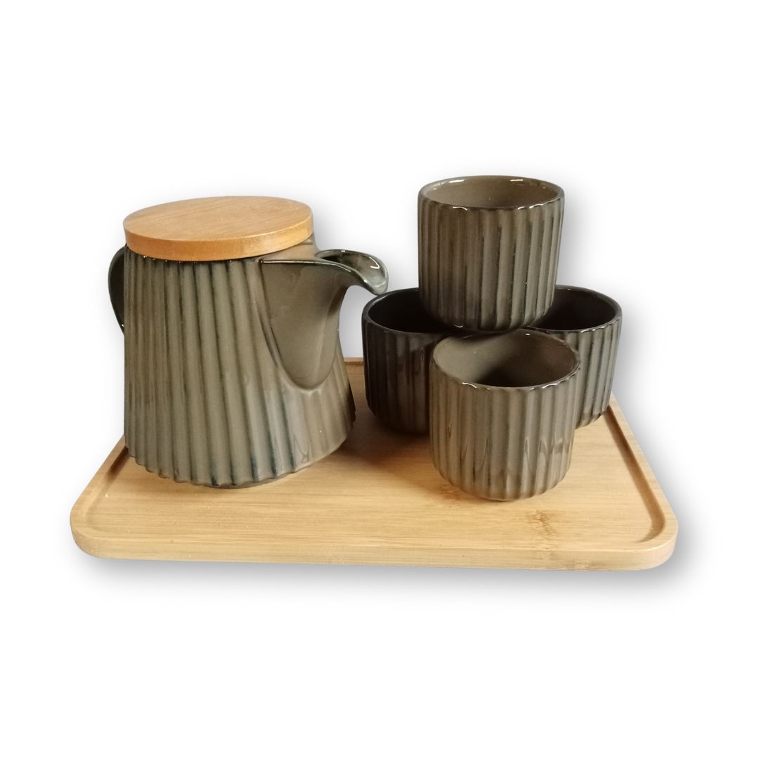 MURADITOHOME Tavari Teapot Set 800 ml and 4 Cuos 200 ml