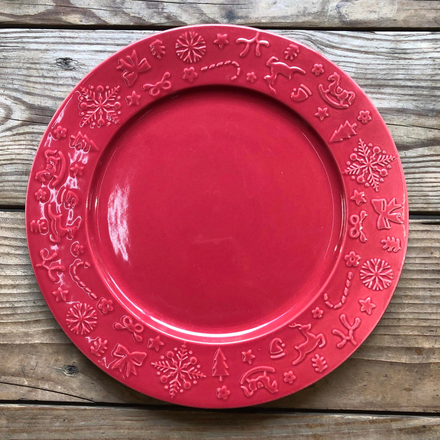 Sparkle and Perky Ceramic Dinnerware Collection