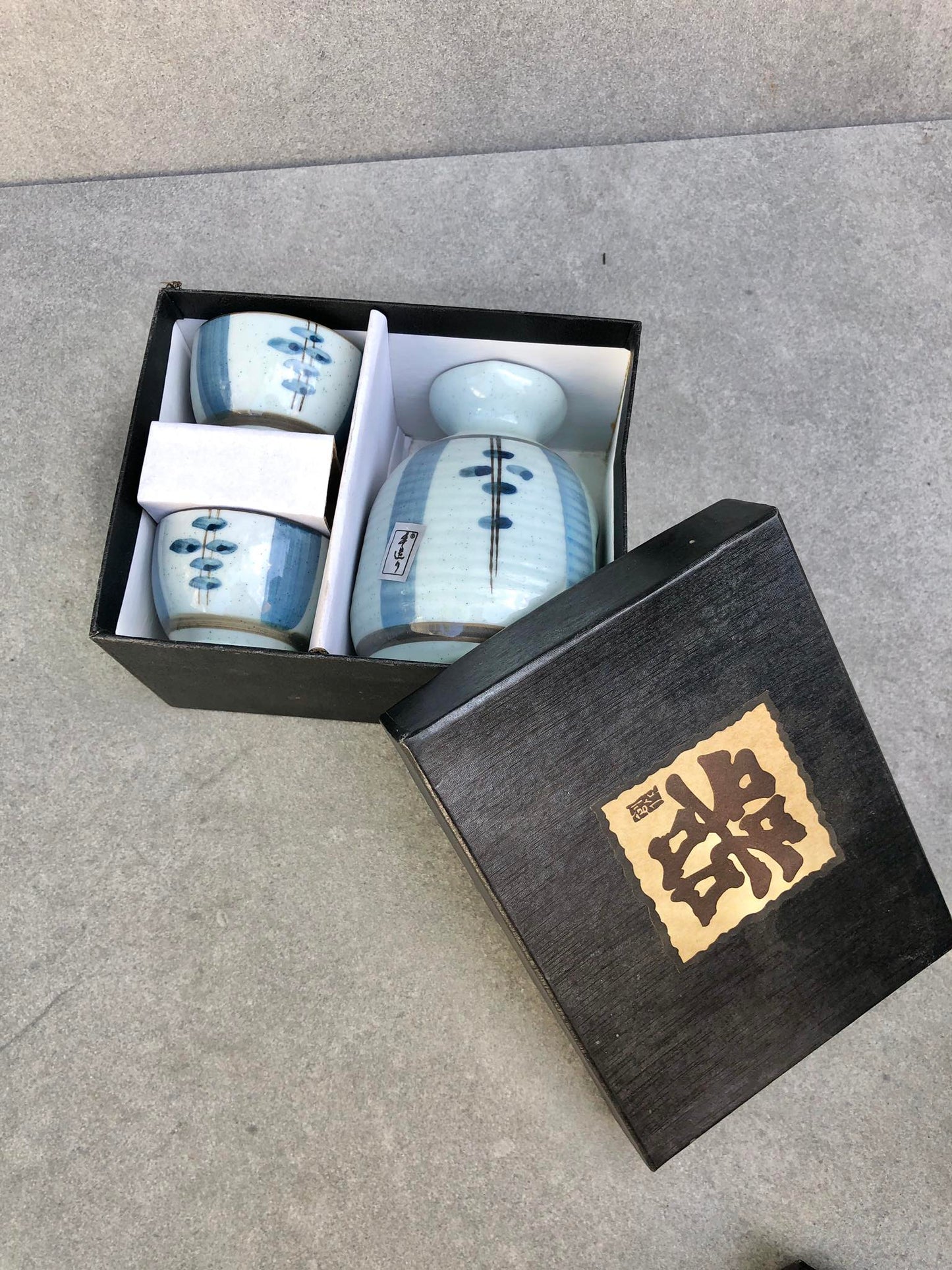 Ceramic Japanese Sake Set 250 ml