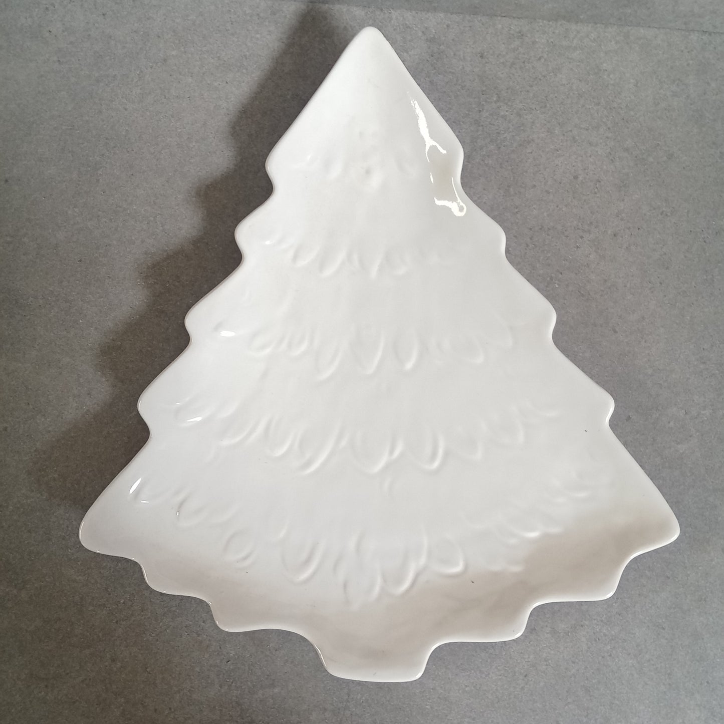 MURADITOHOME Christmas Tree Plate