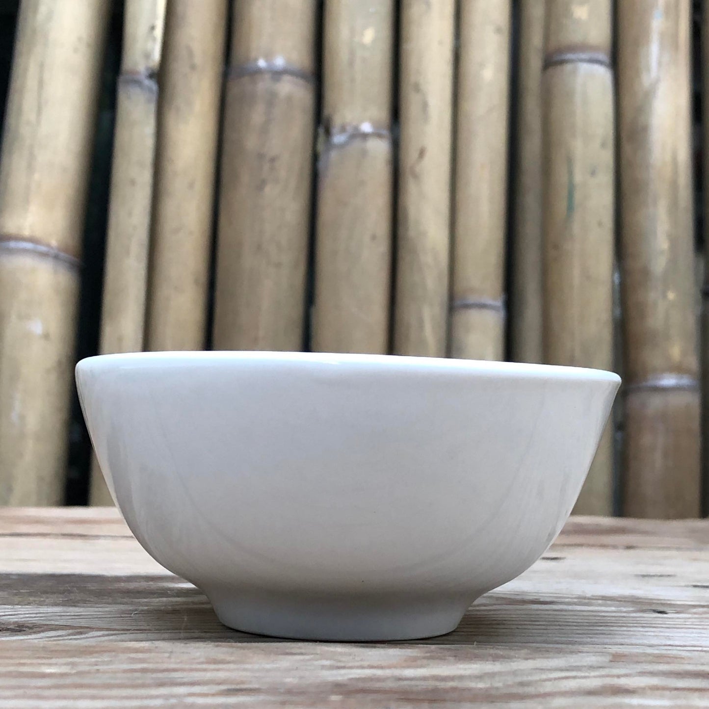 Round Plain White Ceramic Dinnerware Collection