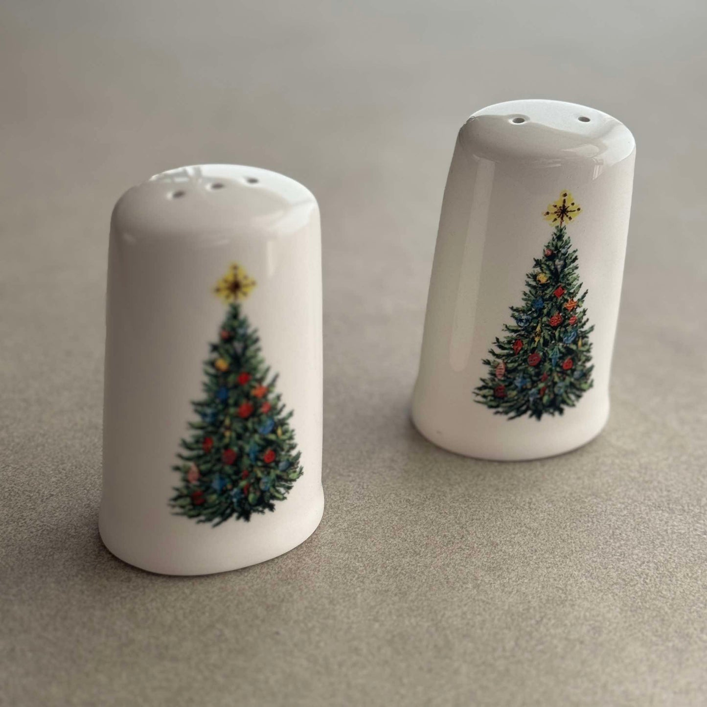 Christmas Salt & Pepper Shaker 1.75x3.5 inch