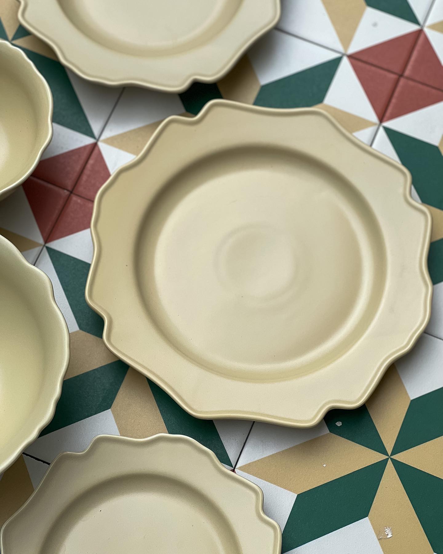 Veronica Beige Ceramic Plate