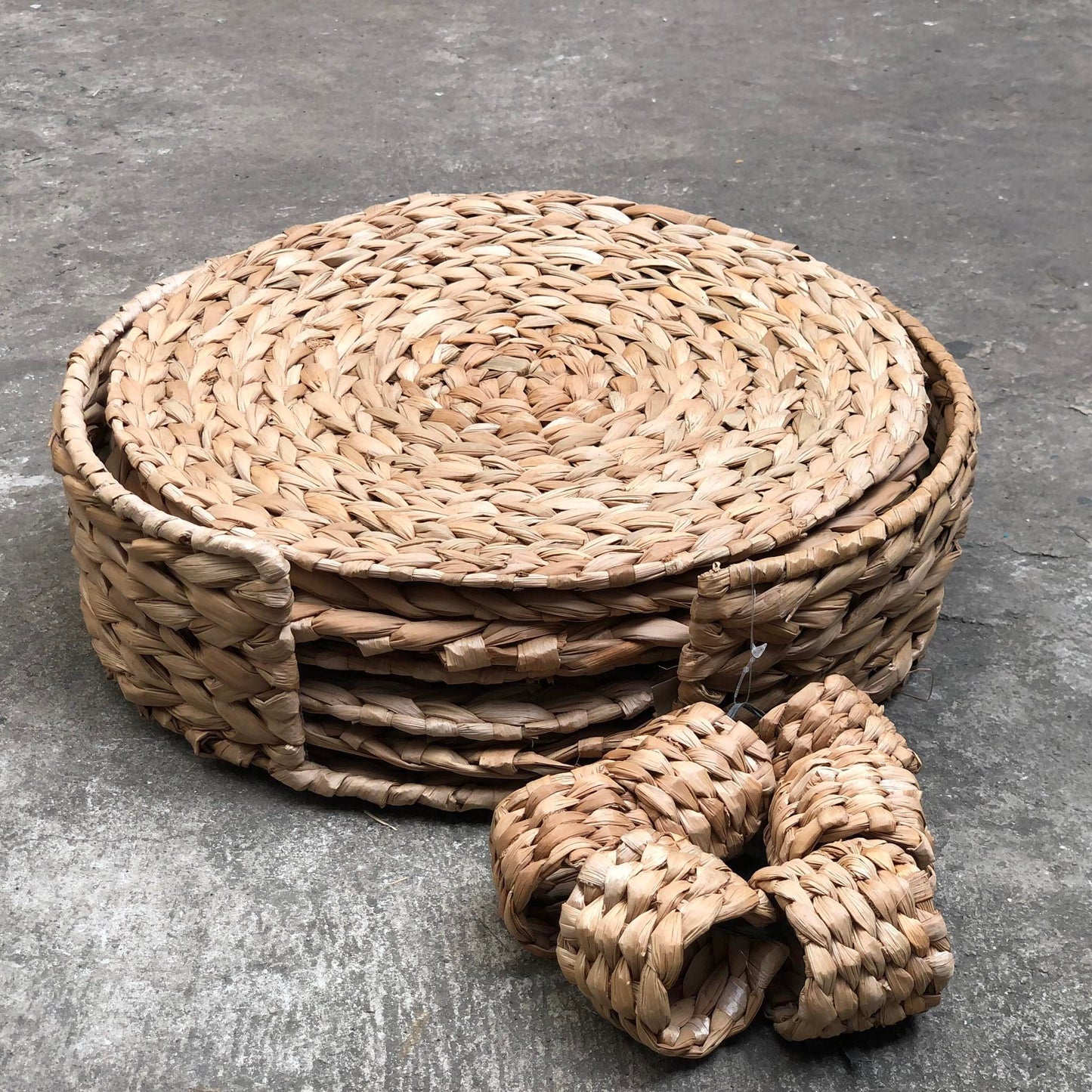 Bangkuan Set Placemats w/ Napkin Ring