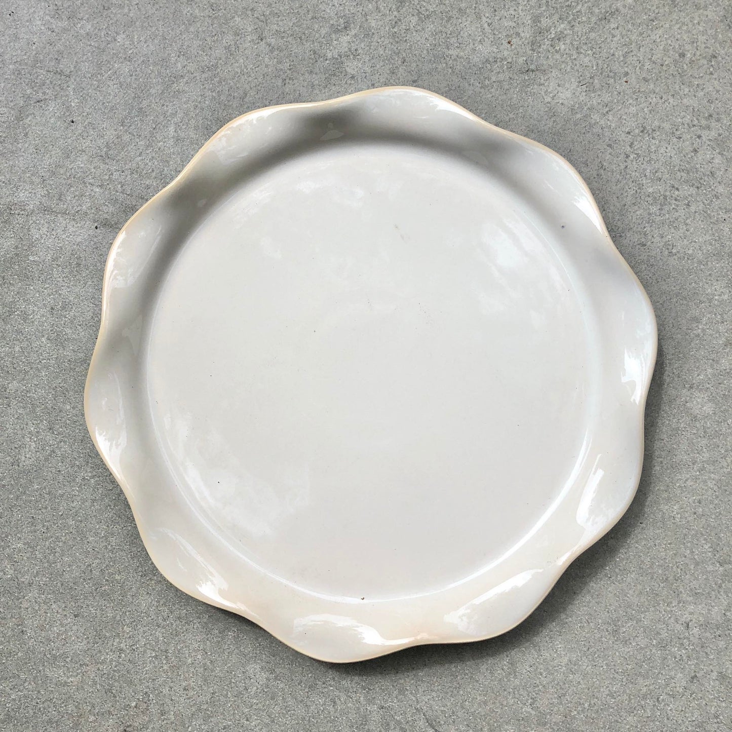 MURADITOHOME Abigail Ceramic Dinnerware Collection