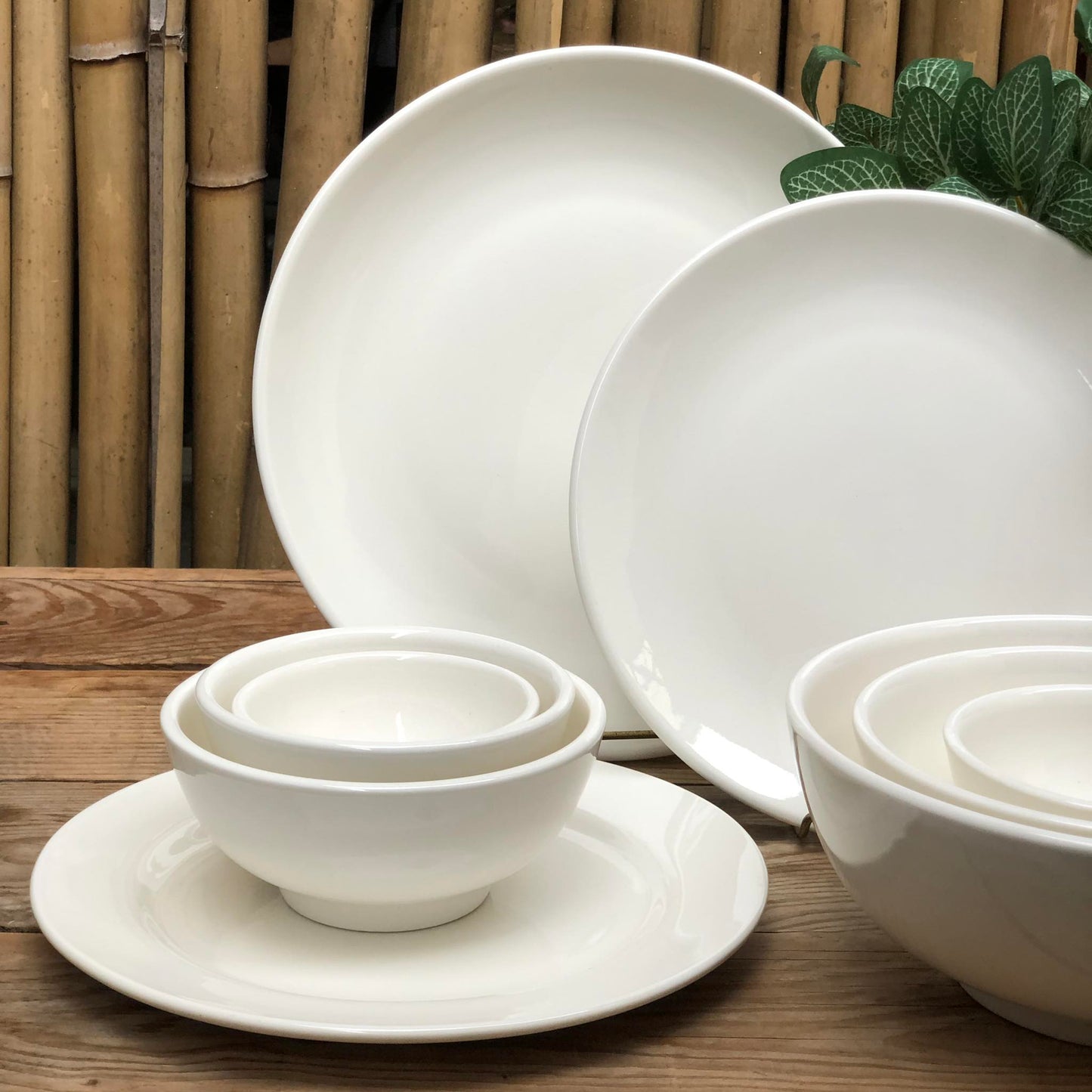 Round Plain White Ceramic Dinnerware Collection