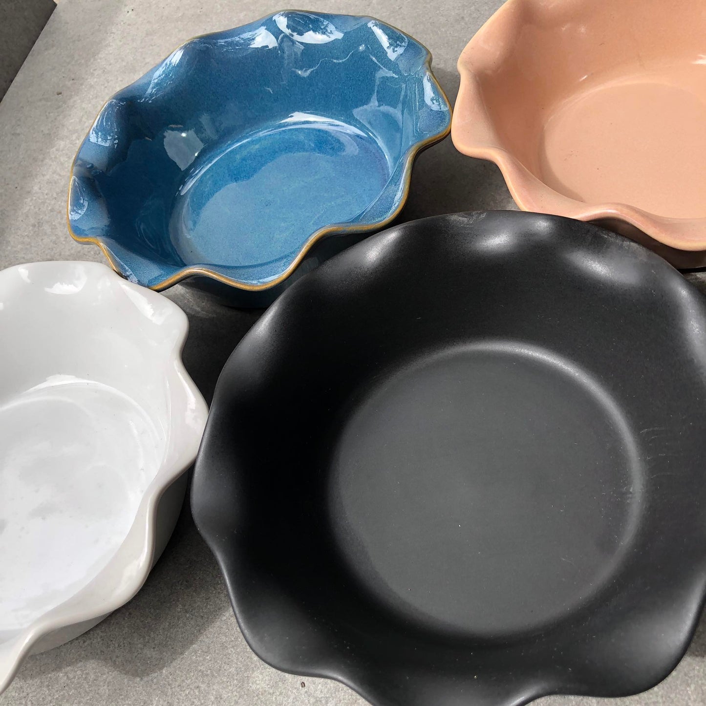 MURADITOHOME Abigail Ceramic Dinnerware Collection