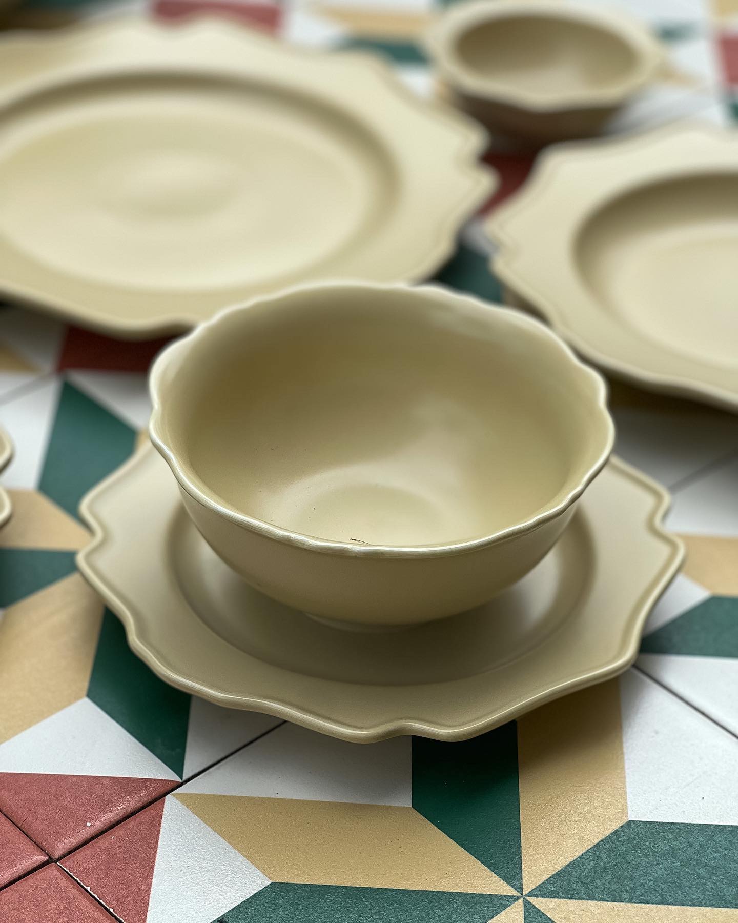 Veronica Beige Ceramic Plate