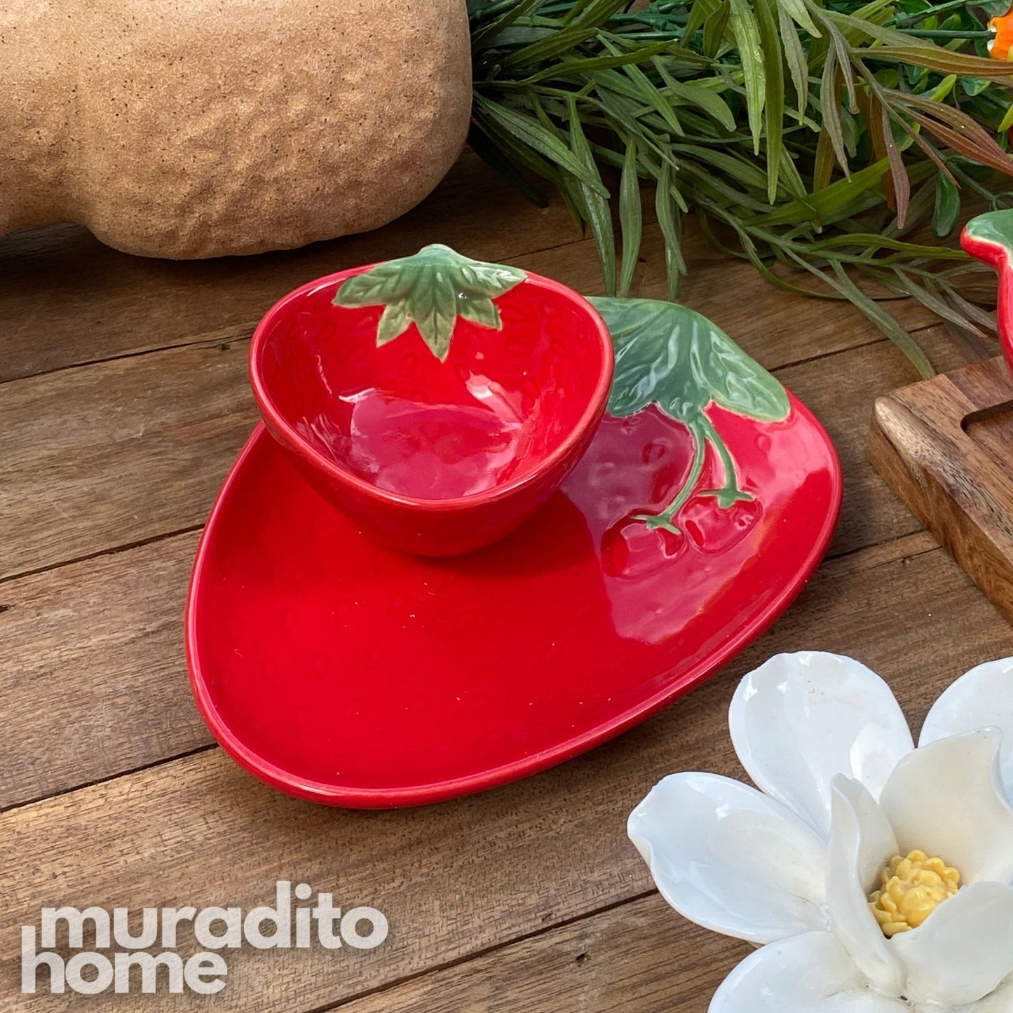 MURADITOHOME Strawberry Ceramic Collection