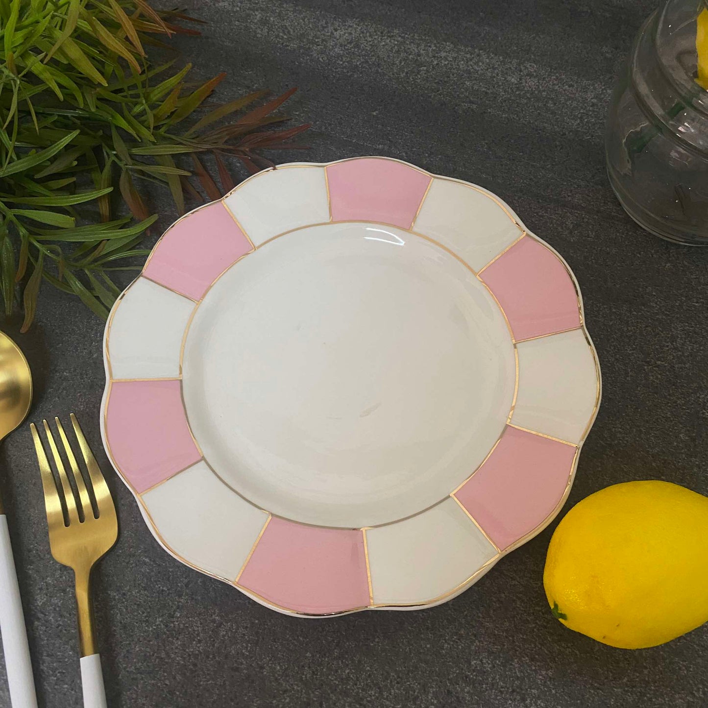 Sarie Salad Plate 8 inch