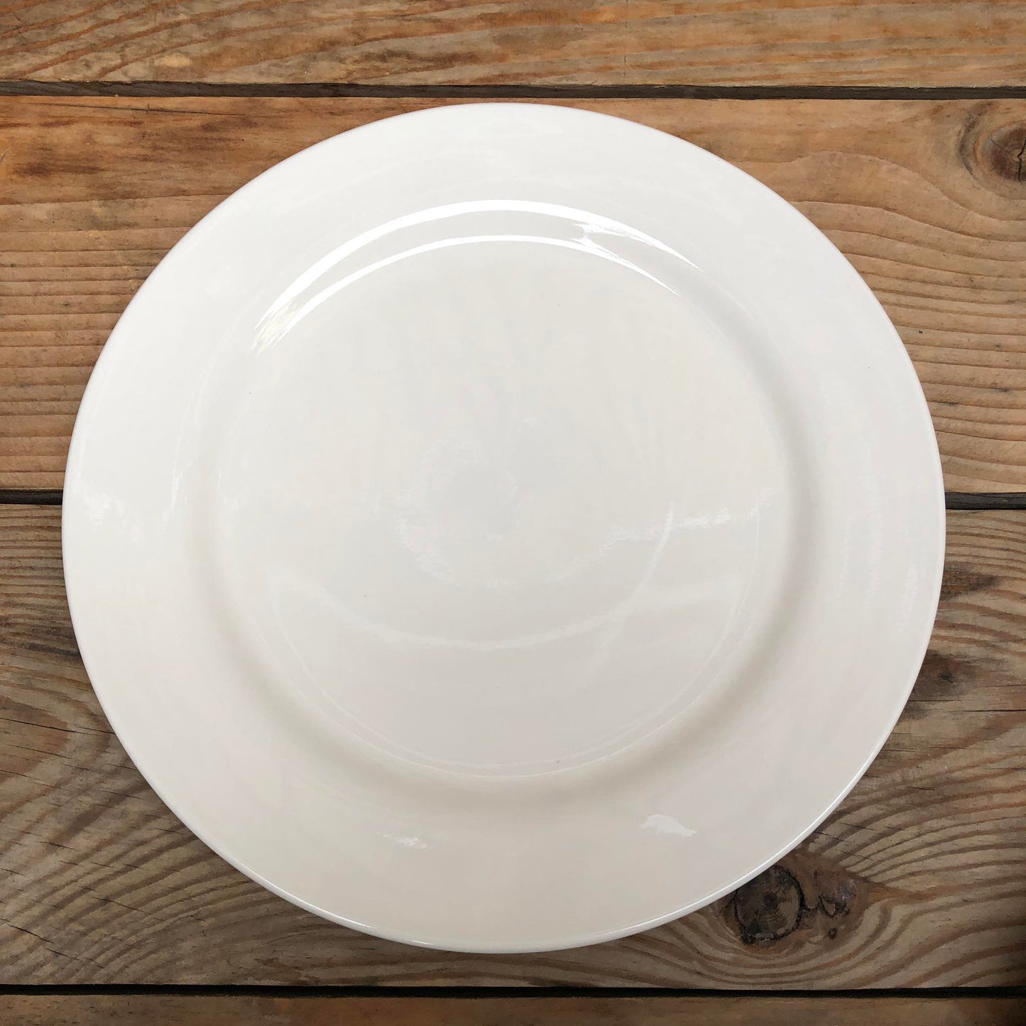 Round Plain White Ceramic Dinnerware Collection