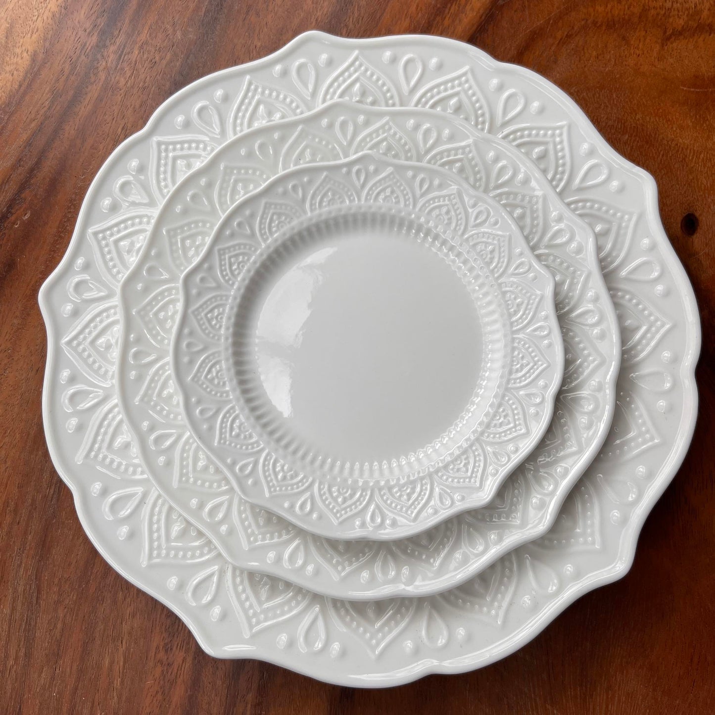 Lorette Ceramic Dinnerware Collection