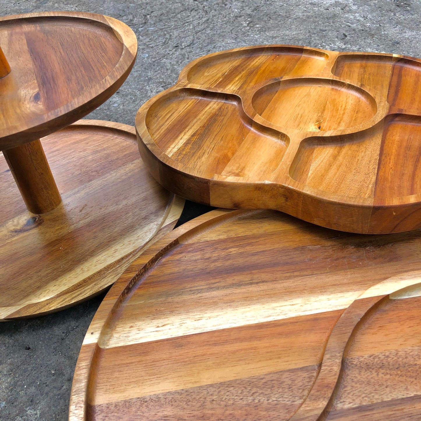 MURADITOHOME Wooden Tier & Serving Tray