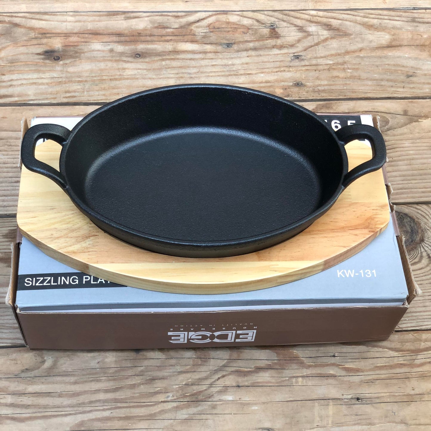 Oval Sizzling Plate with Wood Holder