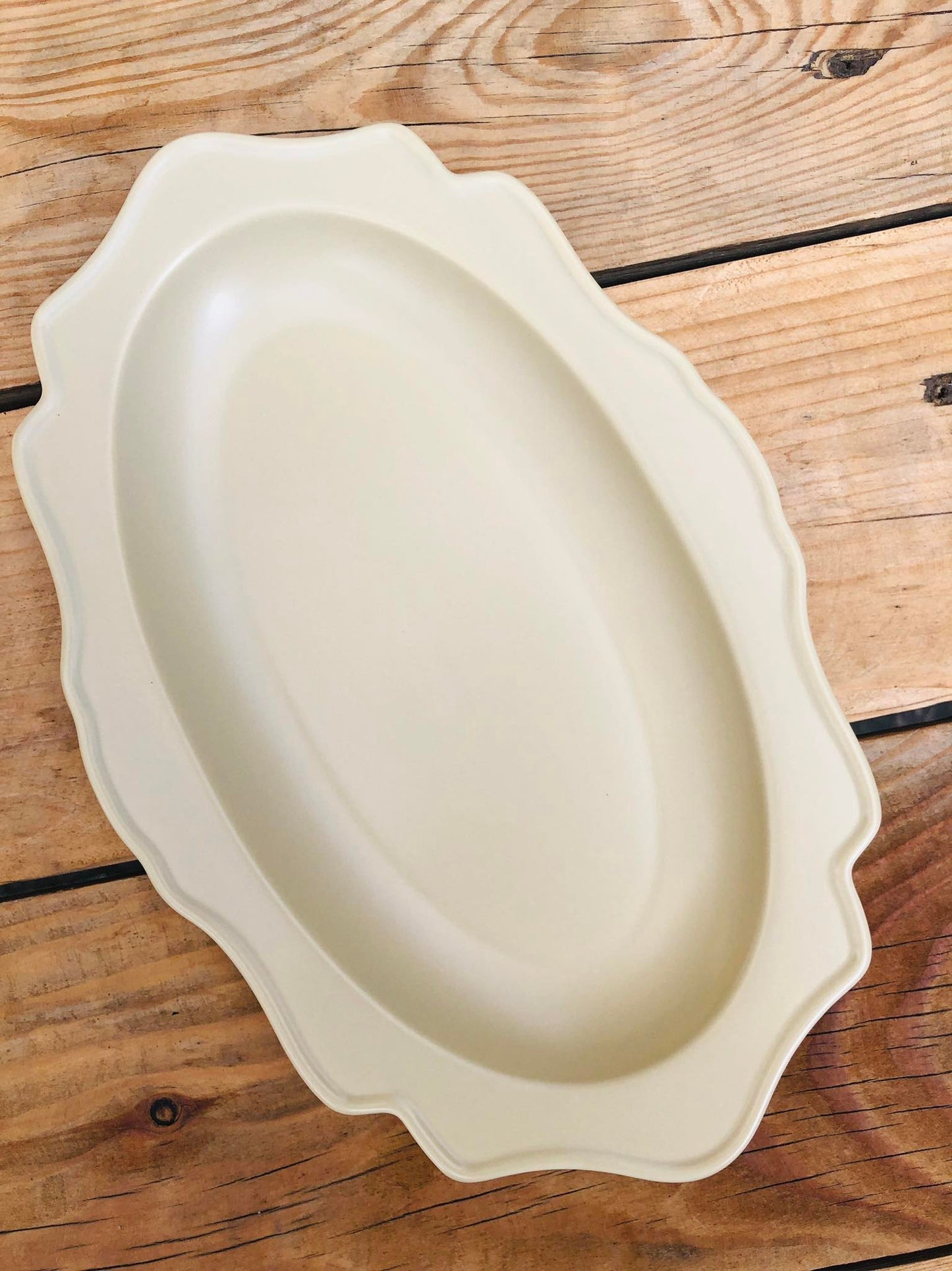 Veronica Beige Ceramic Plate
