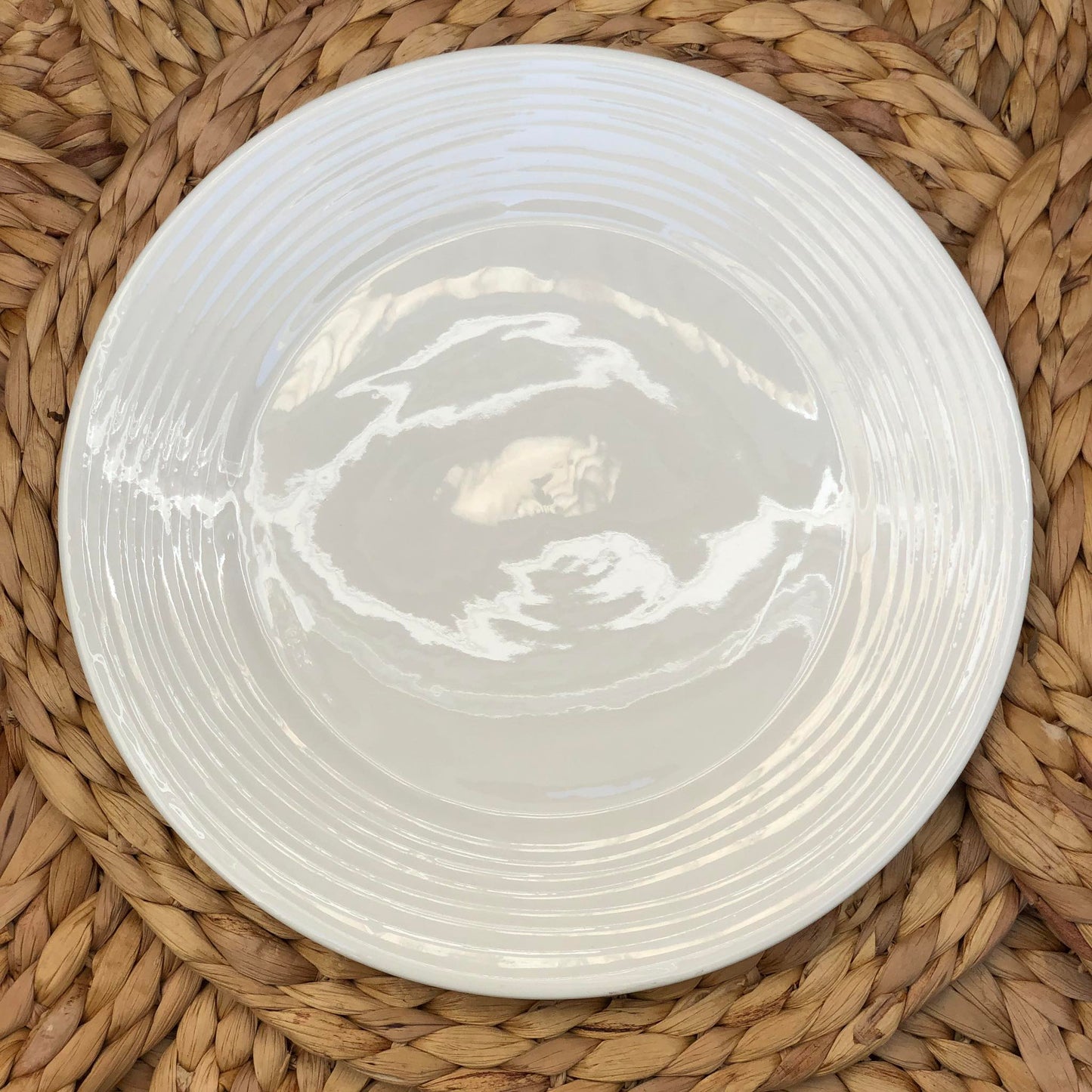 Max Plain White Ceramic Dinnerware Collection