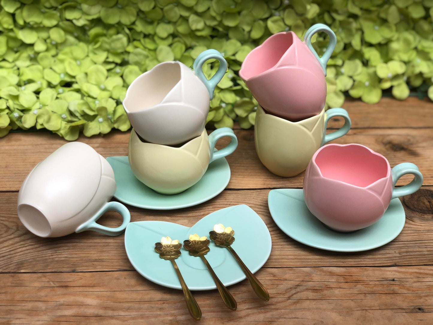 Maria Ceramic Teacup with Teaspoon 340 ml & 350 ml