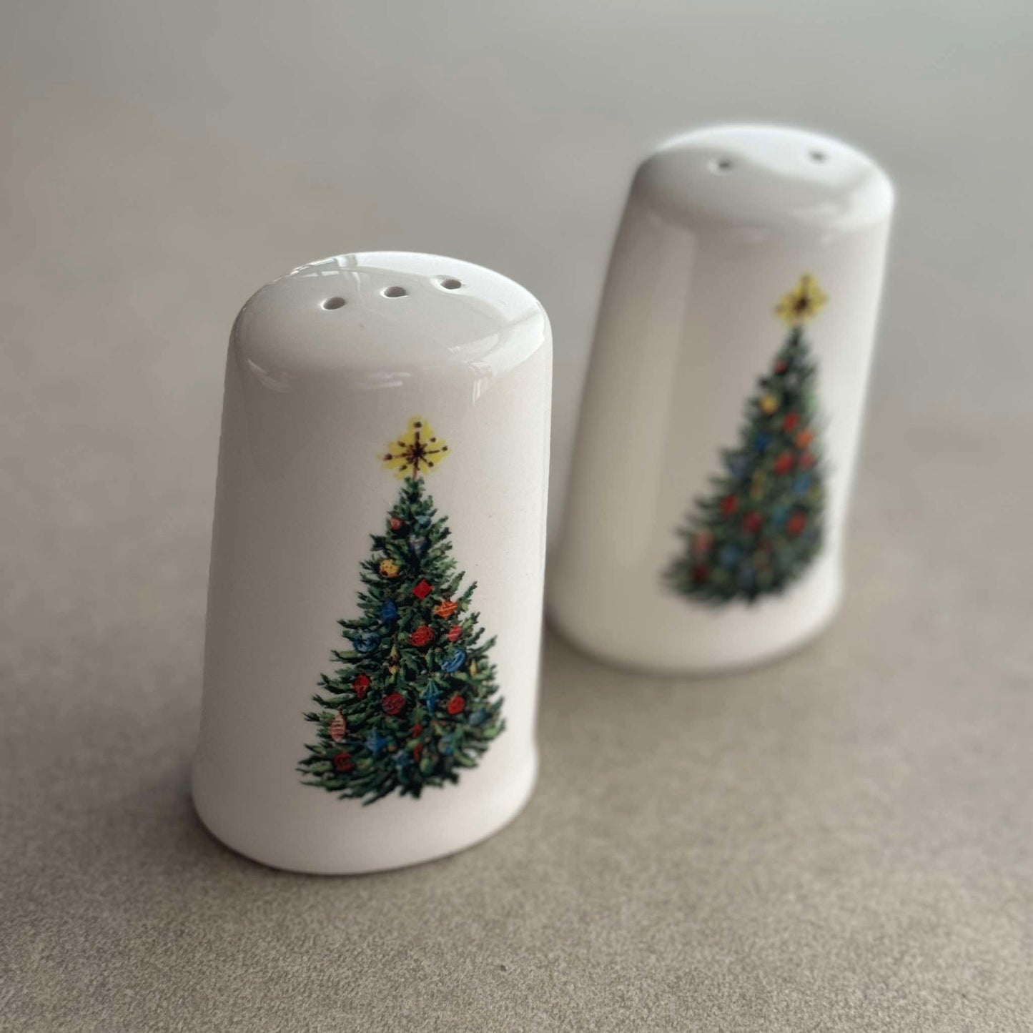Christmas Salt & Pepper Shaker 1.75x3.5 inch