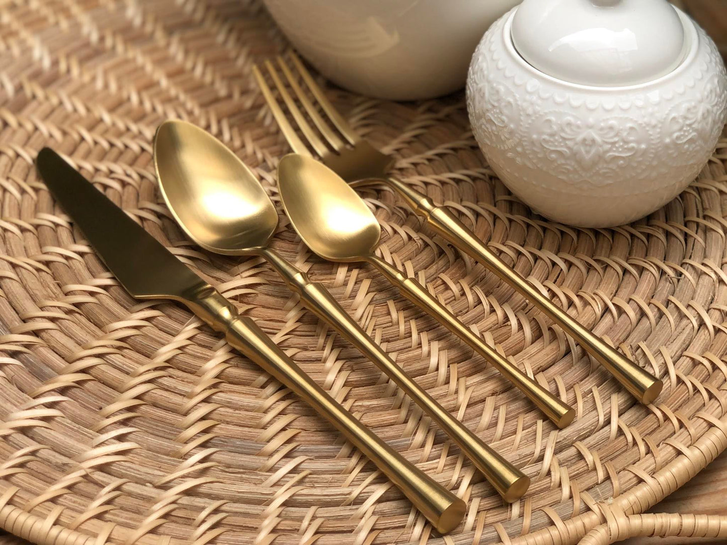 Claudette 4 pcs Matte Polish Cutlery Set ( Spoon, Fork, Knife & Teaspoon )