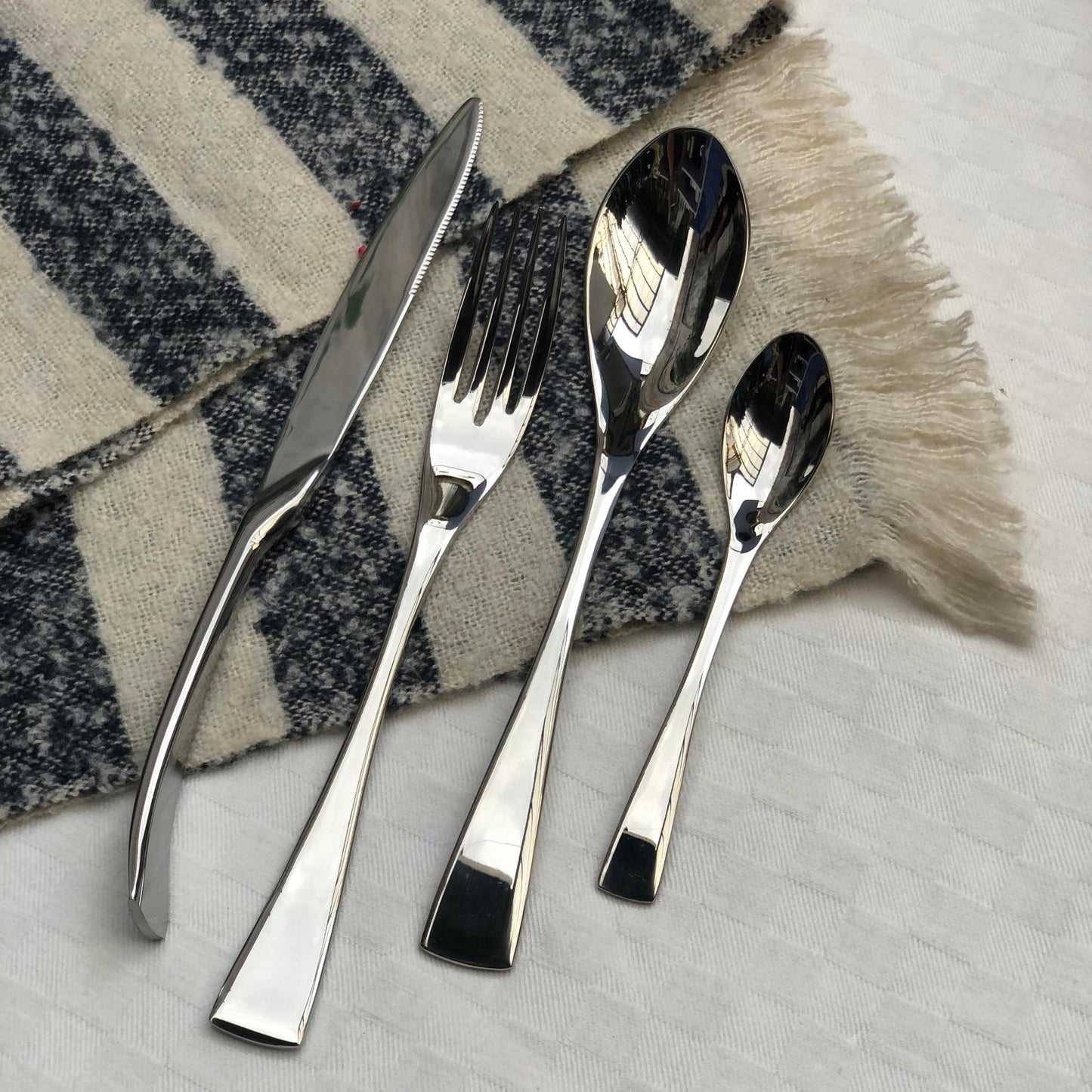 Greta 4 pcs Matte Polish Cutlery Set ( Spoon, Fork, Knife & Teaspoon )
