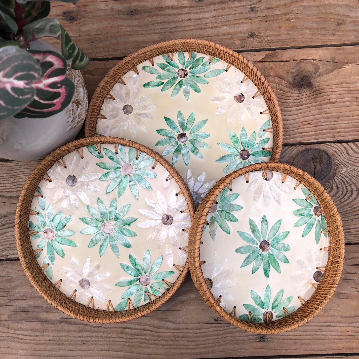 MURADITOHOME Mother of Pearl Round Tray Set of 3 (10.5,8.75,8 inch) Batch 3