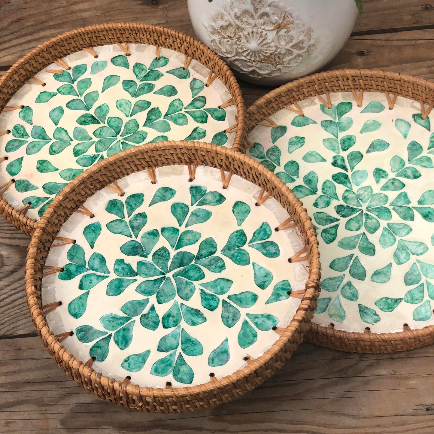 MURADITOHOME Mother of Pearl Round Tray Set of 3 (10.5,8.75,8 inch) Batch 8