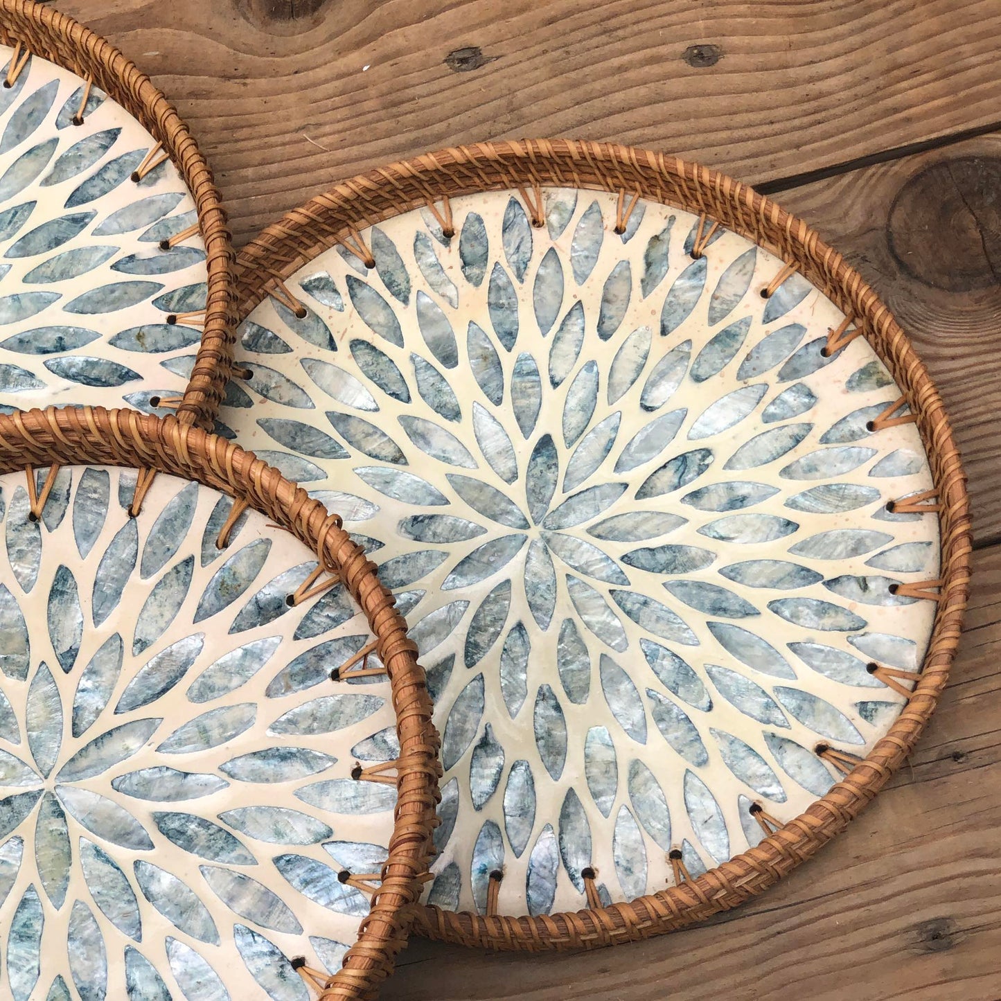 MURADITOHOME Mother of Pearl Round Tray Set of 3 (10.5,8.75,8 inch)