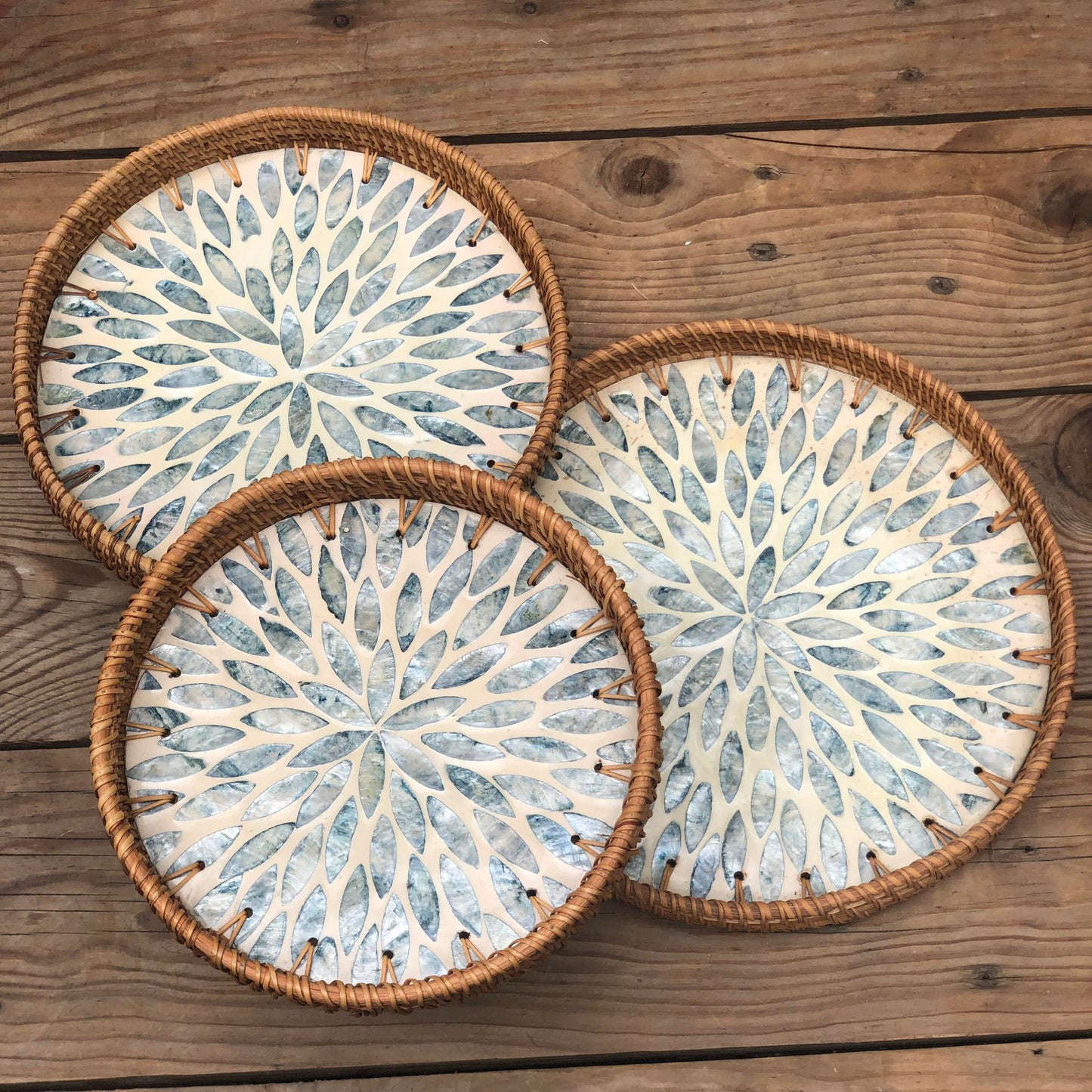 MURADITOHOME Mother of Pearl Round Tray Set of 3 (10.5,8.75,8 inch)